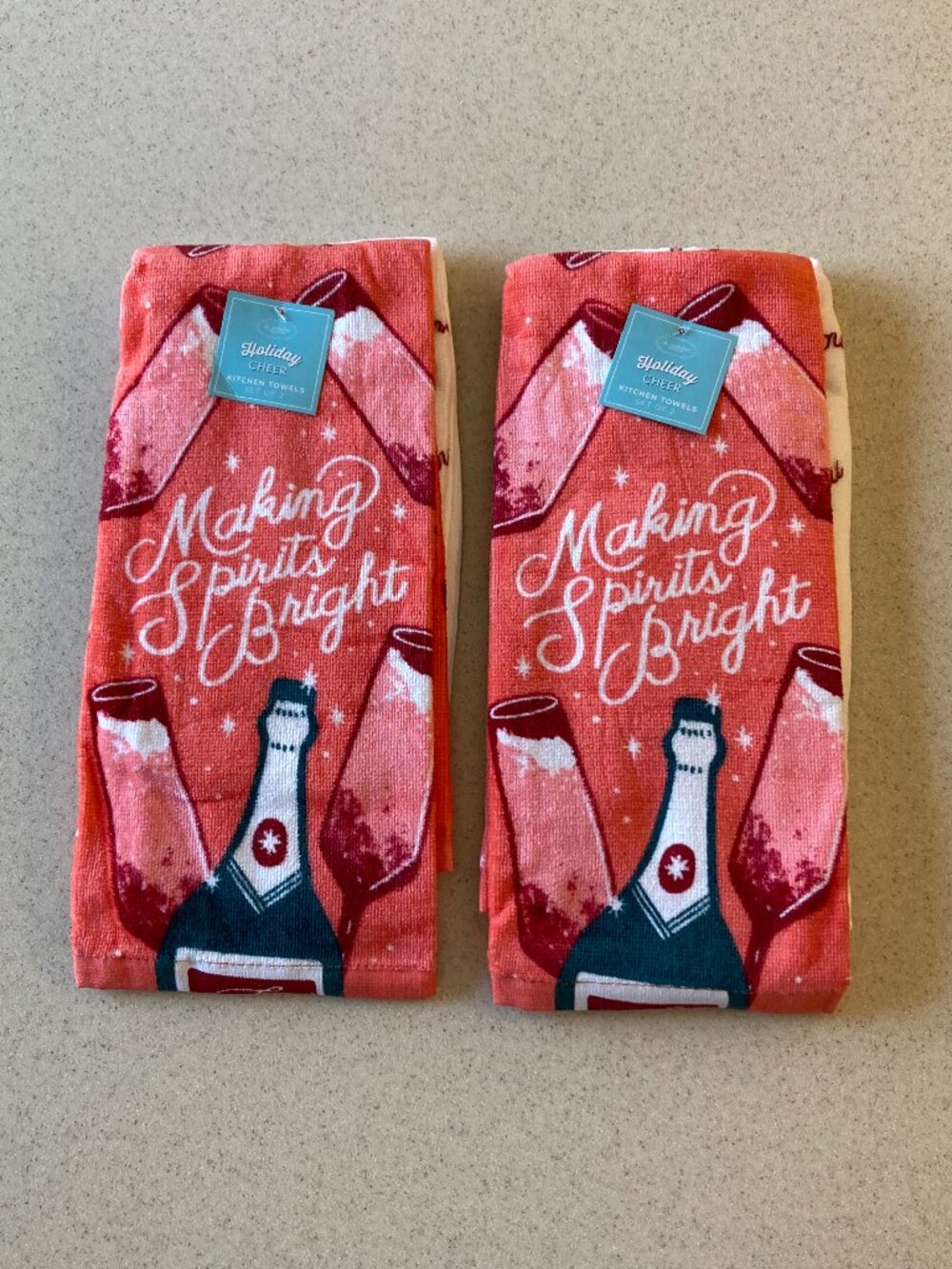 NWT St. Nicholas Square Kitchen Towels 4 Pc. Set - Making Spirits Bright